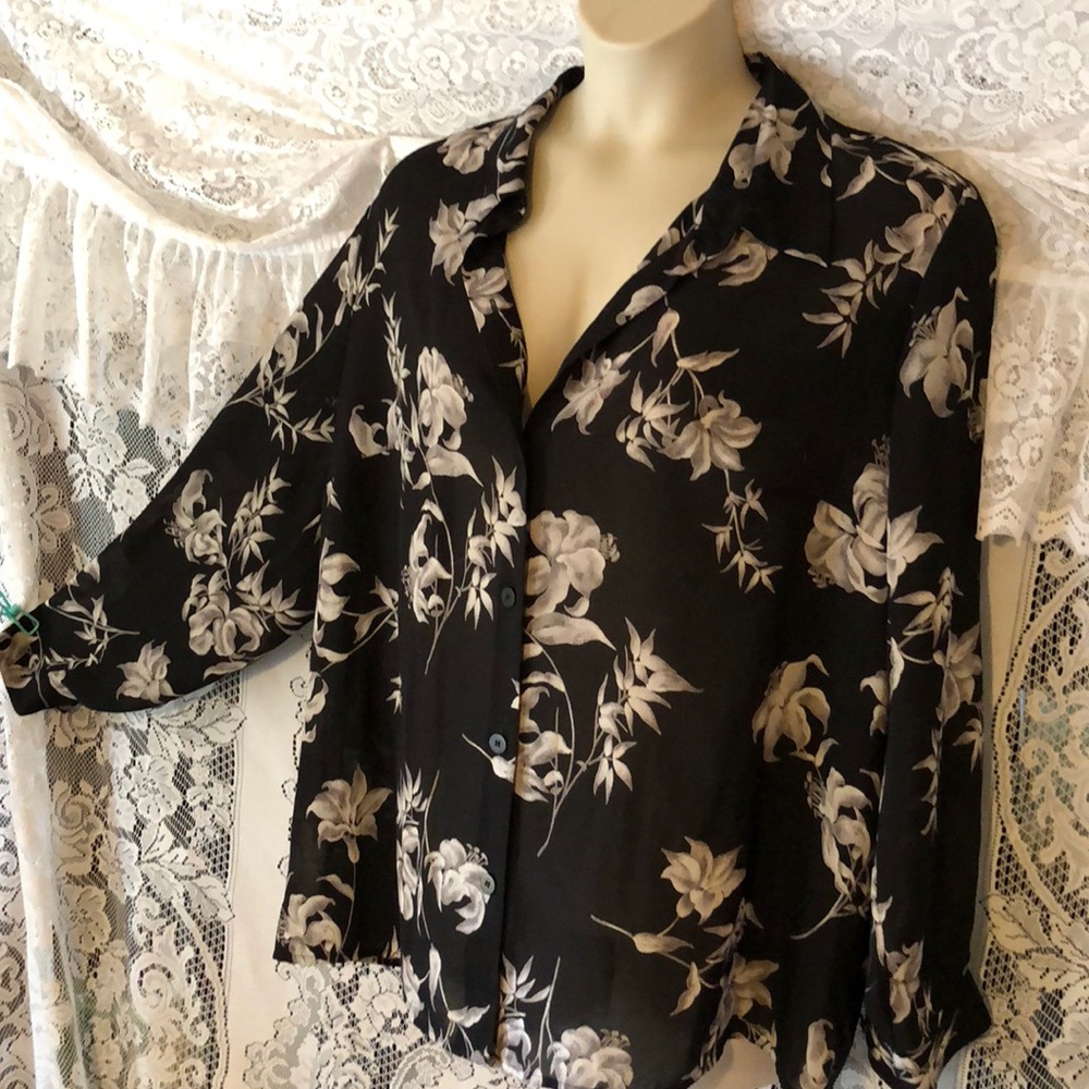 Black & gray floral dress blouse Sz 18